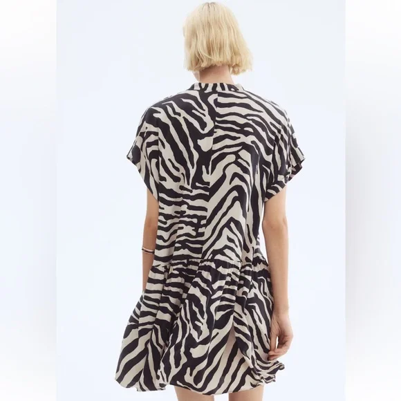 H&M Women Crinkled Tunic Loose-fit Dress In Zebra Print Sz M - Picture 2 of 6